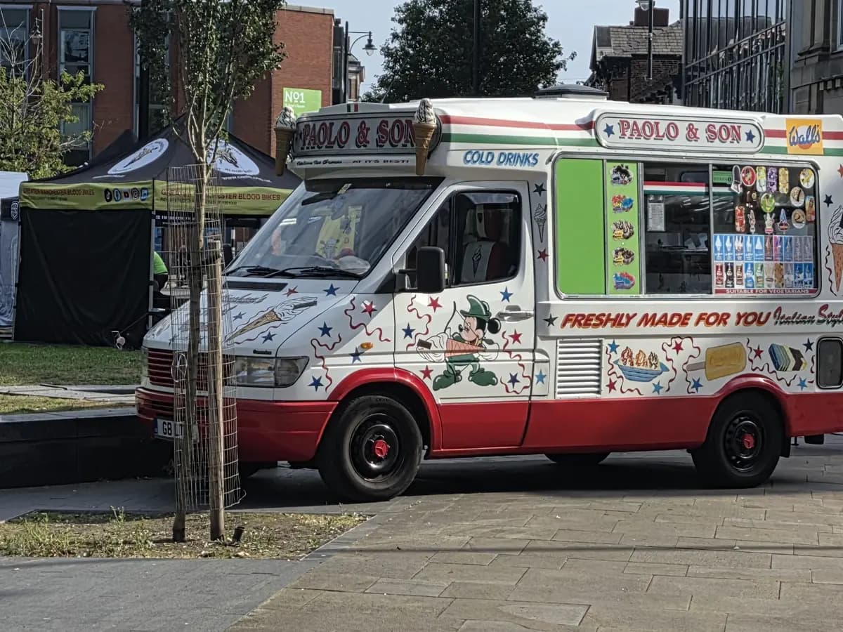 Whippylicious ice cream van 4